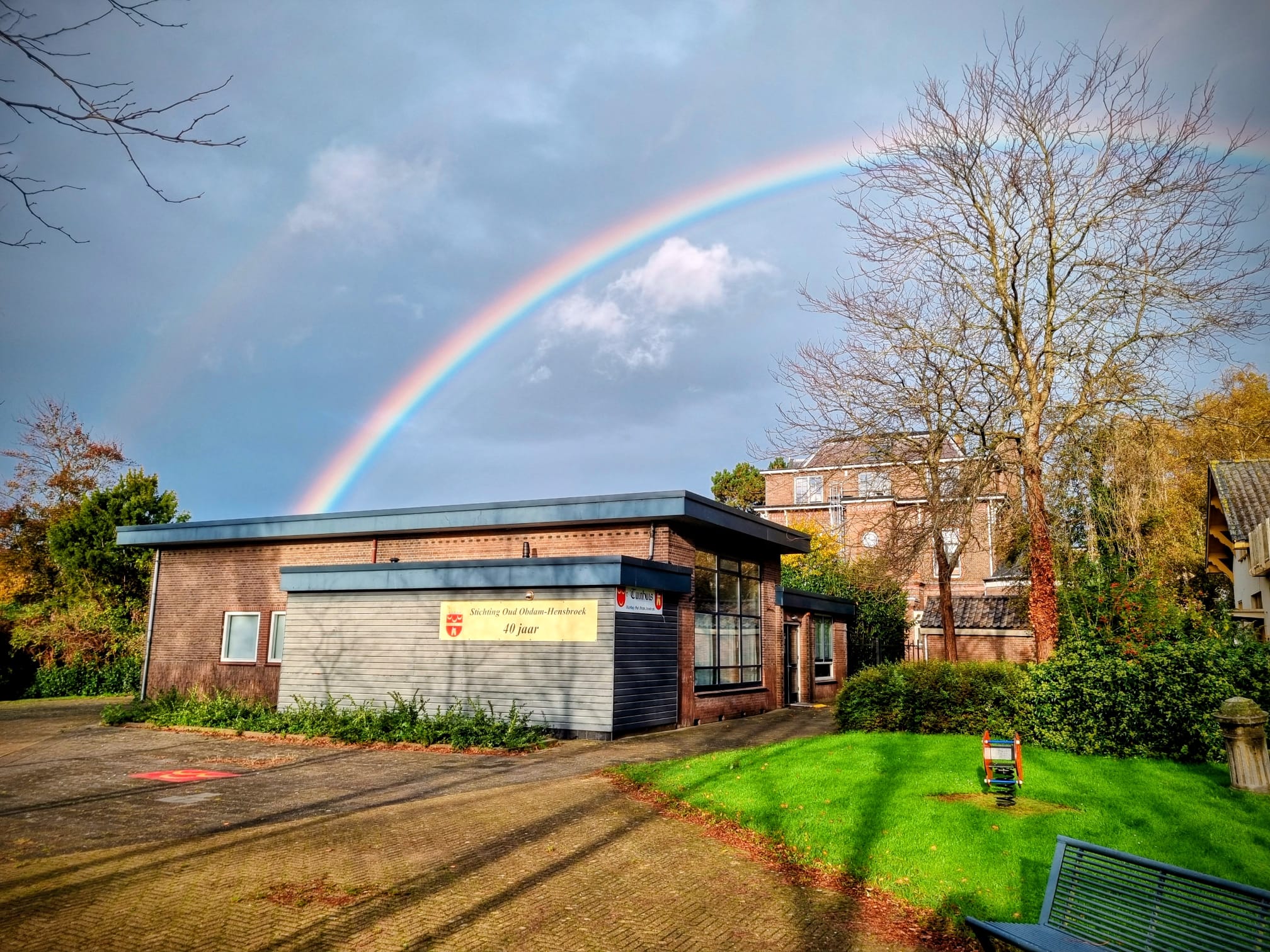 Nieuw dak en regenboog 25-10-2025